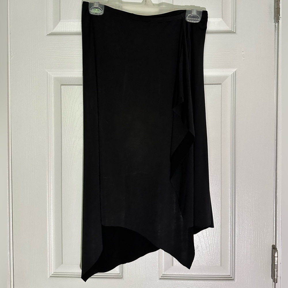 Asymmetrical black skirt (light weight)
